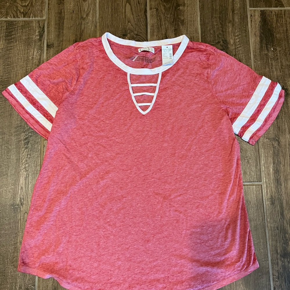 Women’s Size XL short sleeve shirt. NWT!! Maurice’s brand